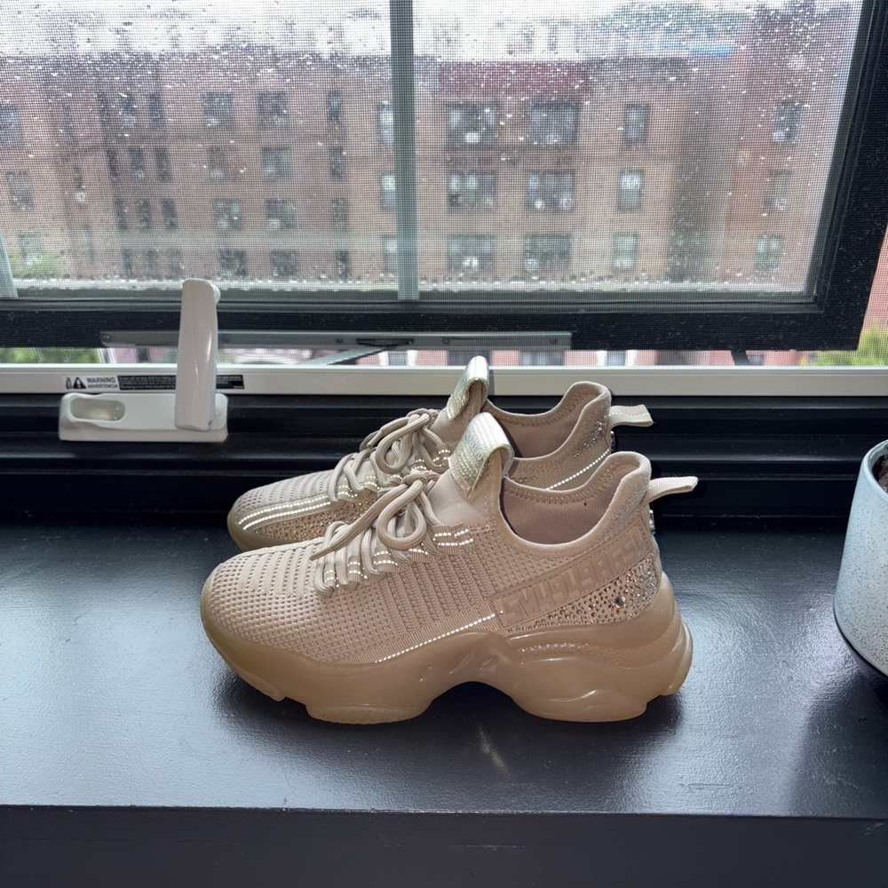 Steve Madden Beige Women's Sneakers